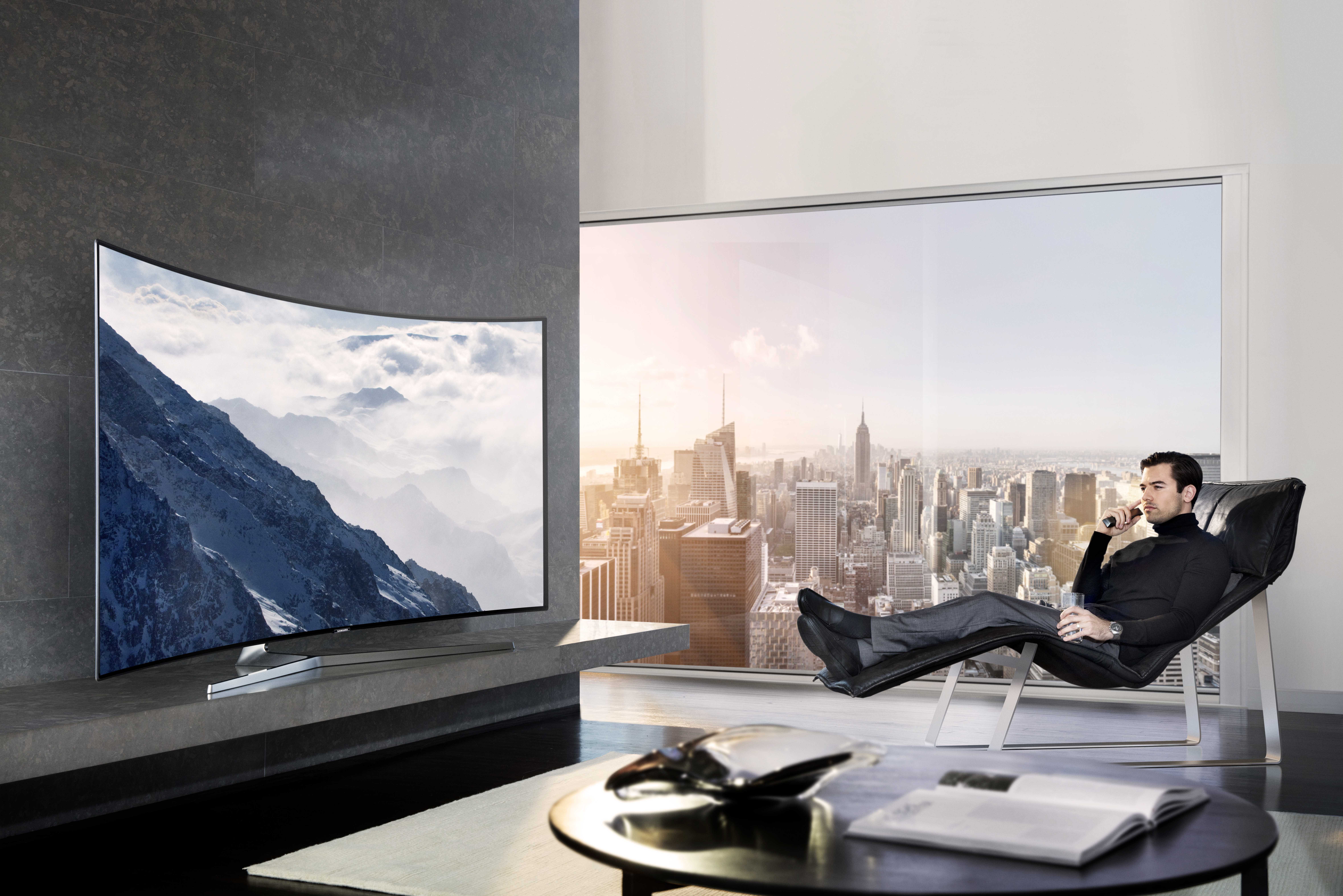 Телевизор Samsung Smart TV 2016 года